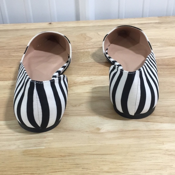 New WB Woman’s Journee Collection Cortini Stripe Shoes - Picture 3 of 6